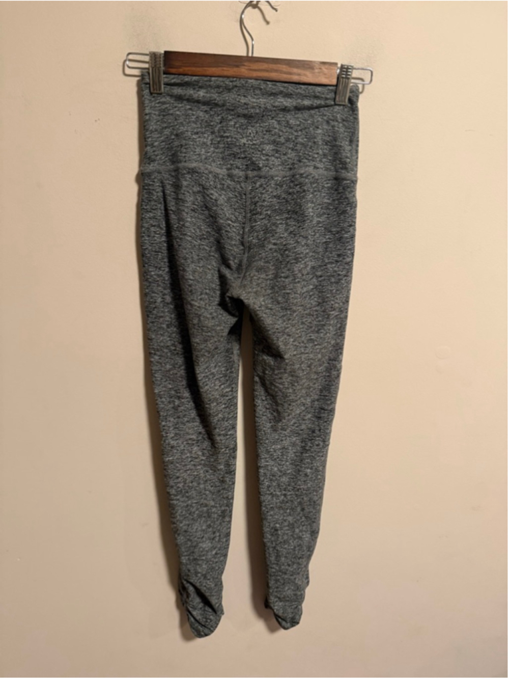 Beyond Yoga Gray SpaceDye Essential Gather Scrunch Ruched Ankle- Size Small